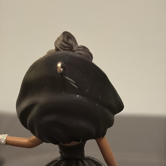 * Vintage * Hallamark| Barbie Collector Series Ornament- 1998 - Picture 9 of 10